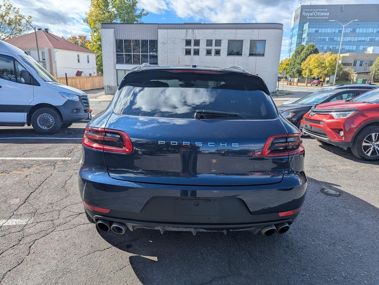 2015 Porsche Macan S Photo