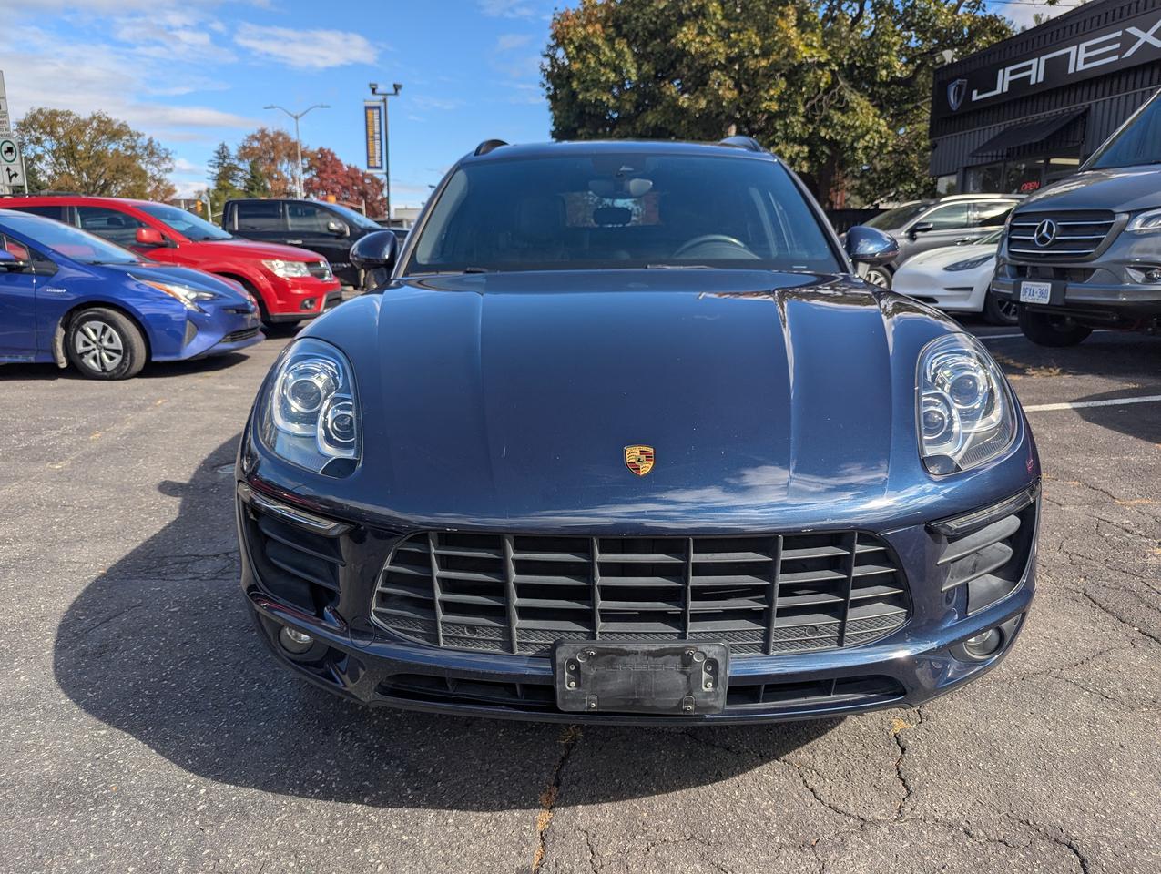 2015 Porsche Macan S Photo