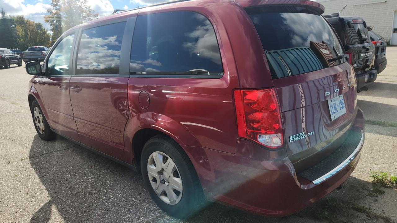 2011 Dodge Grand Caravan SXT Photo