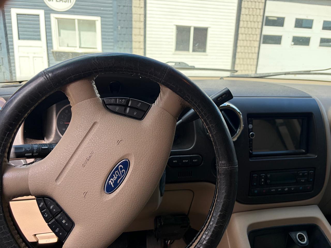 2006 Ford Expedition Eddie Bauer Photo