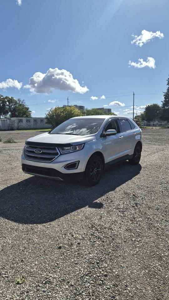 2017 Ford Edge SEL Photo