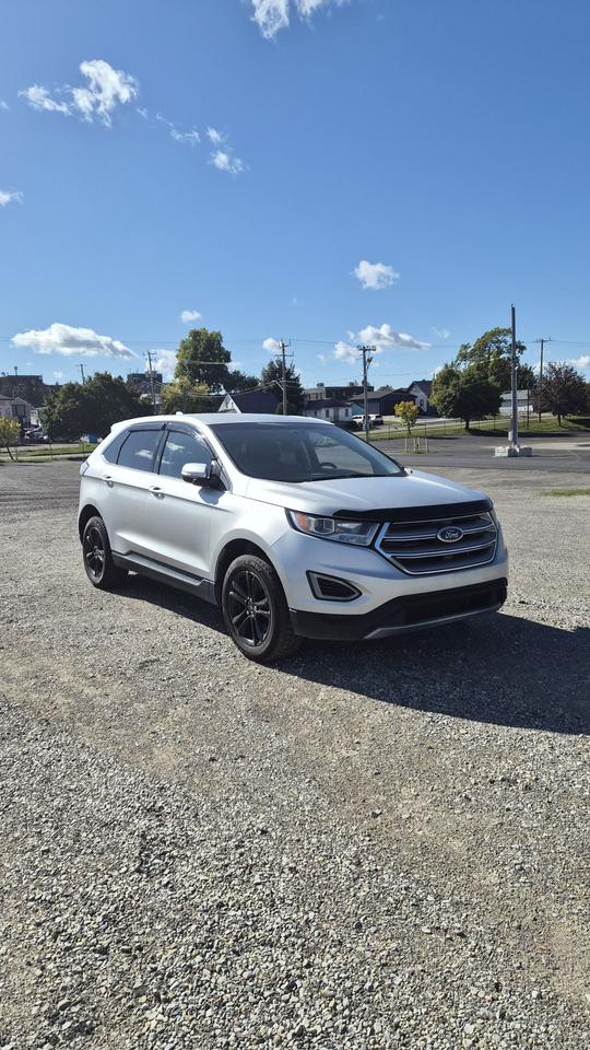 2017 Ford Edge SEL Photo
