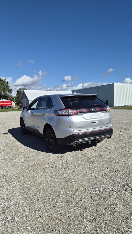 2017 Ford Edge SEL Photo