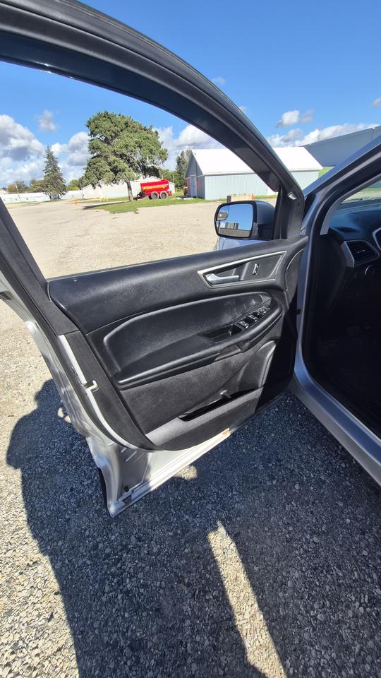 2017 Ford Edge SEL Photo