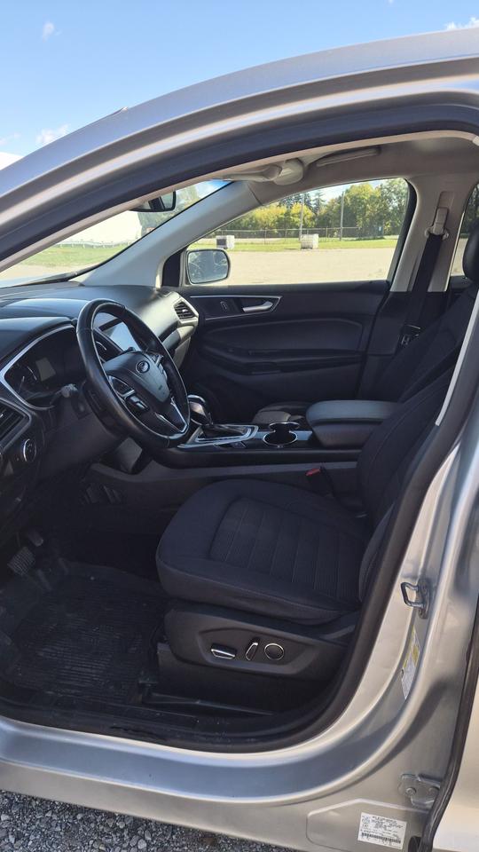 2017 Ford Edge SEL Photo