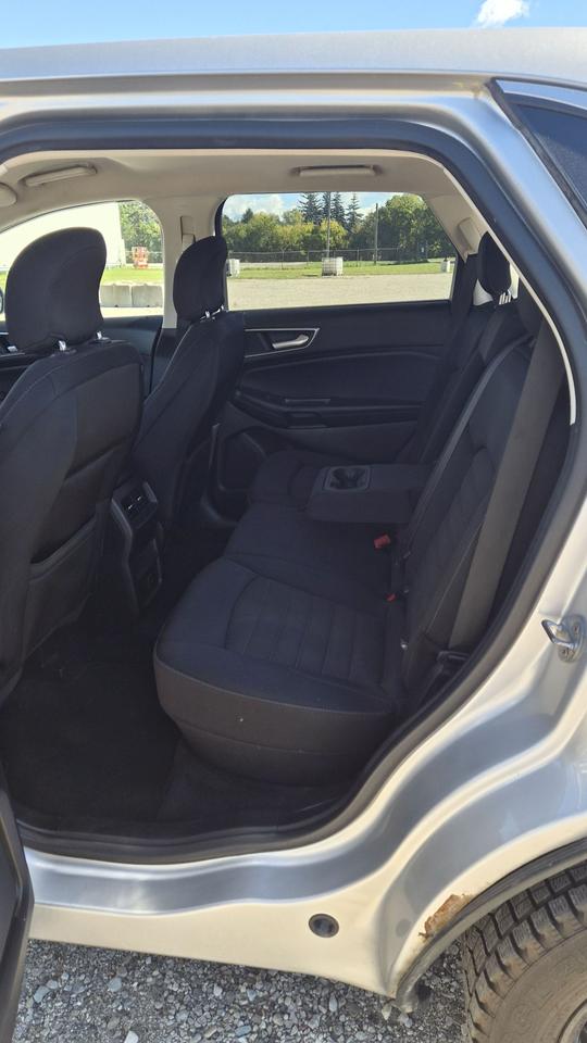 2017 Ford Edge SEL Photo