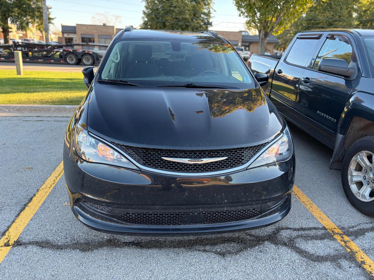 2021 Chrysler Grand Caravan SXT Photo1