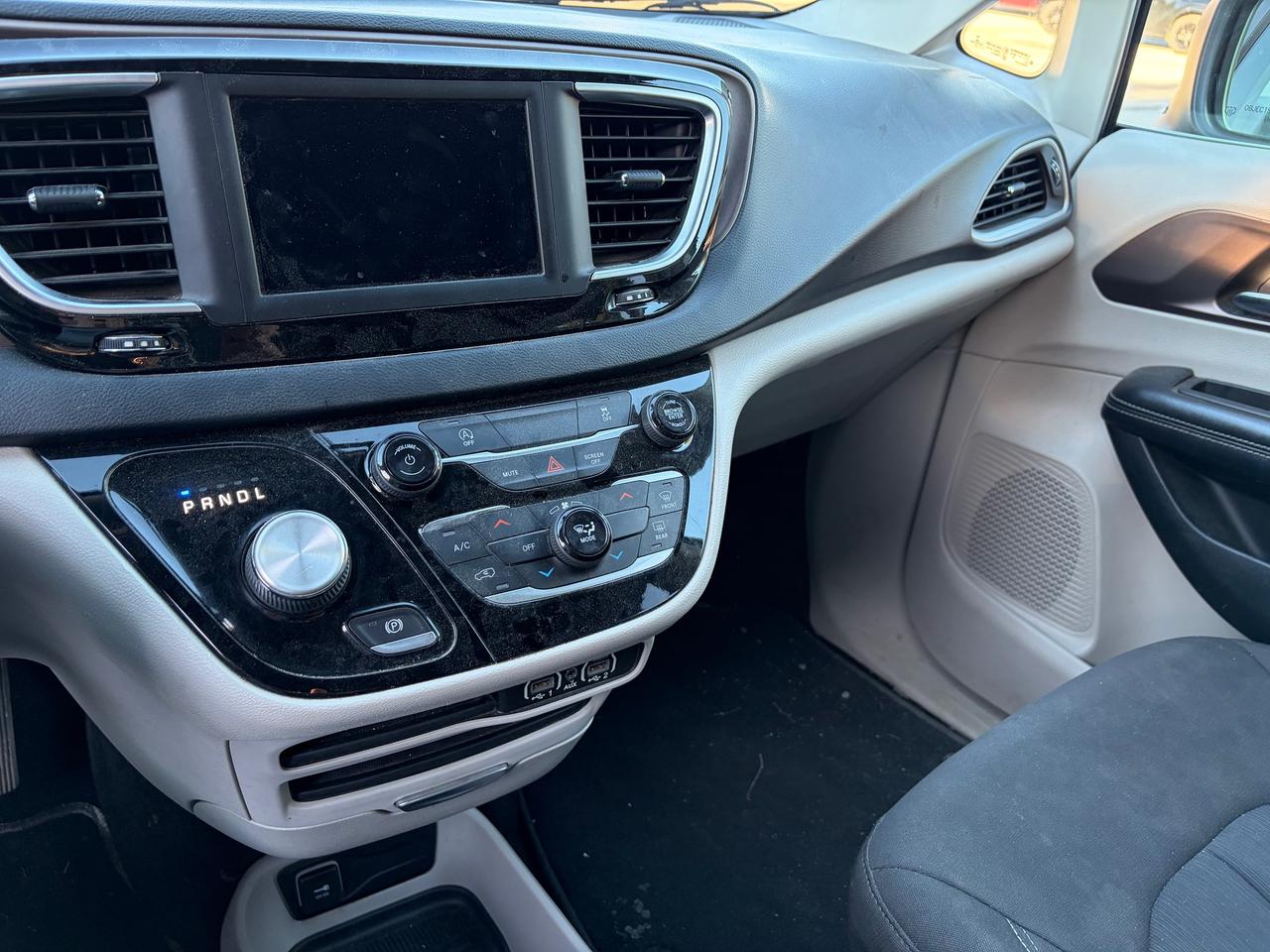 2021 Chrysler Grand Caravan SXT Photo