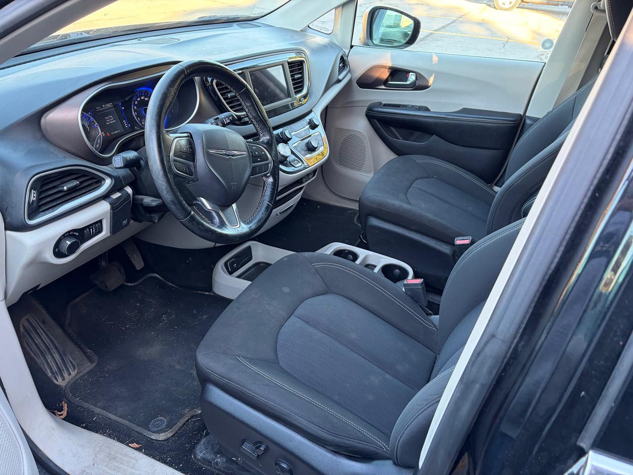 2021 Chrysler Grand Caravan SXT Photo