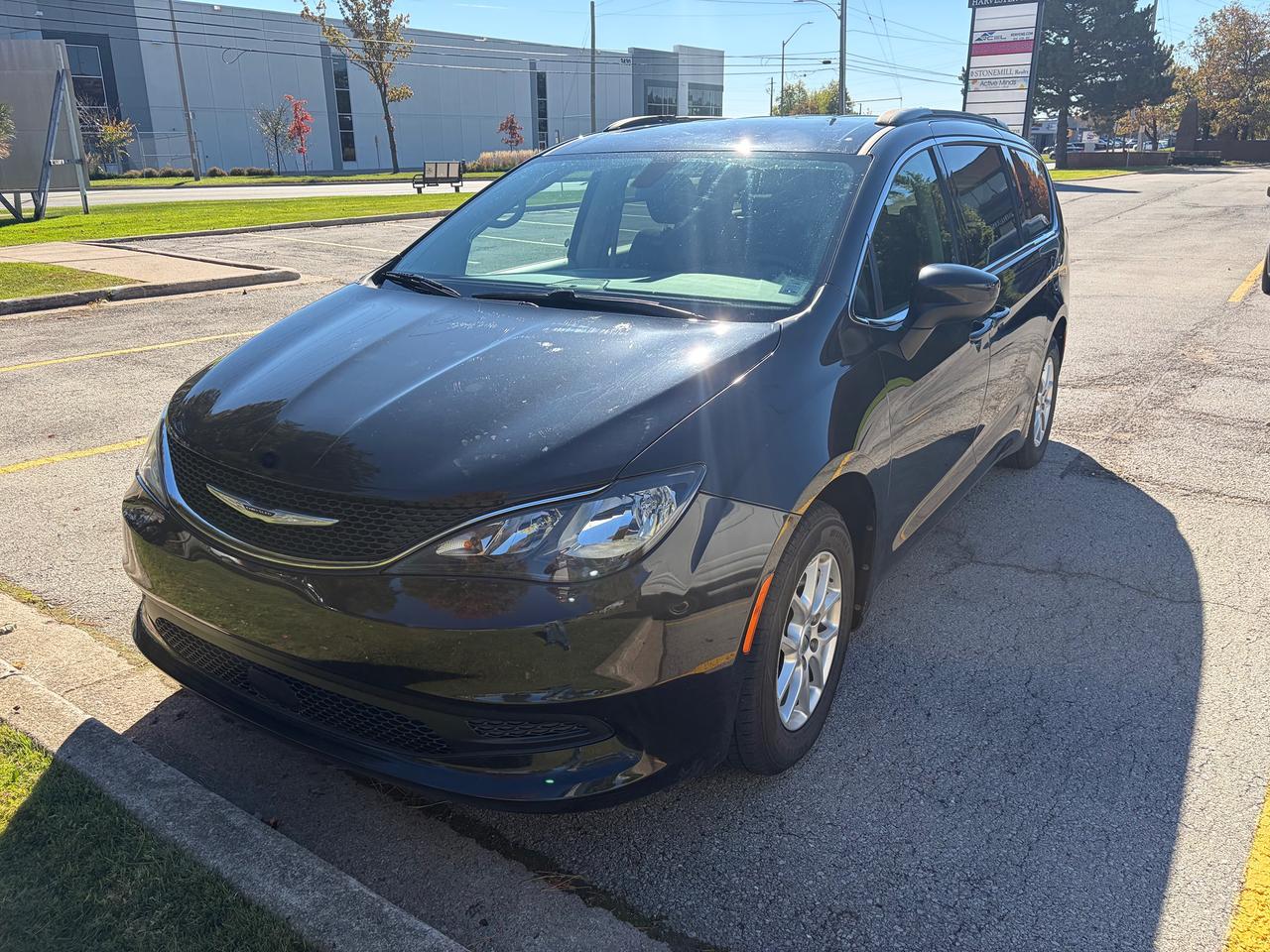 2021 Chrysler Grand Caravan SXT Photo
