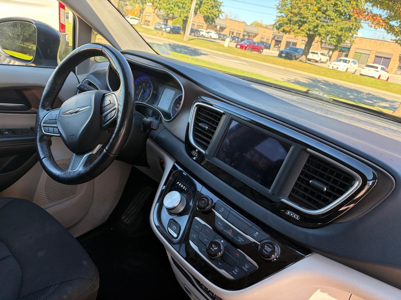 2021 Chrysler Grand Caravan SXT Photo
