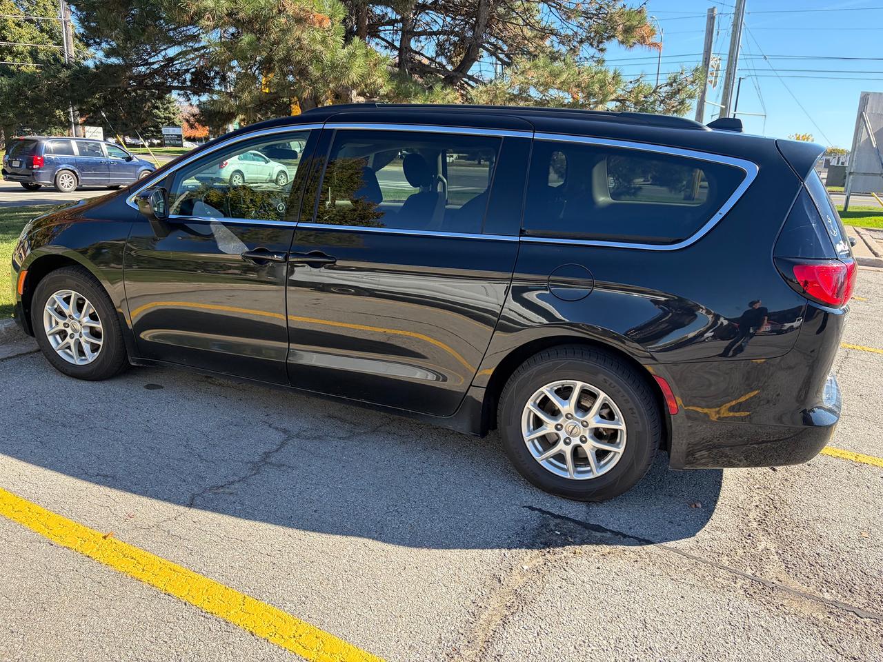 2021 Chrysler Grand Caravan SXT Photo