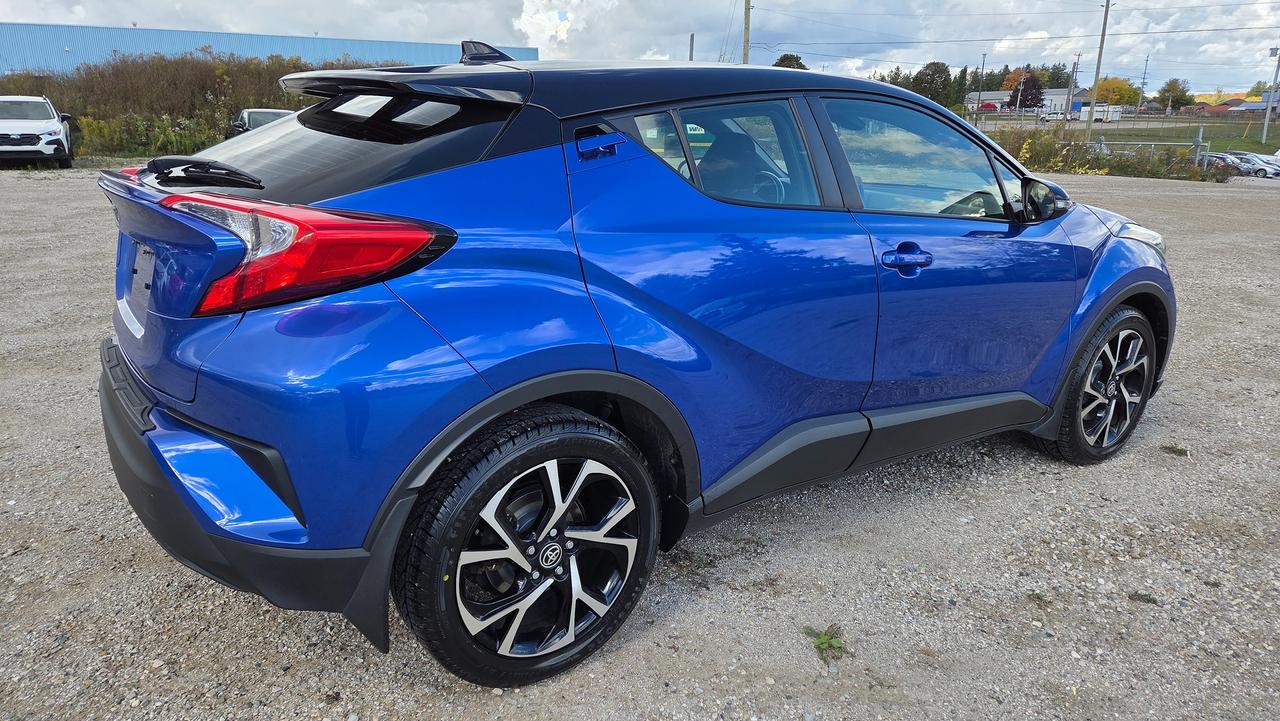 2021 Toyota C-HR XLE Premium Photo