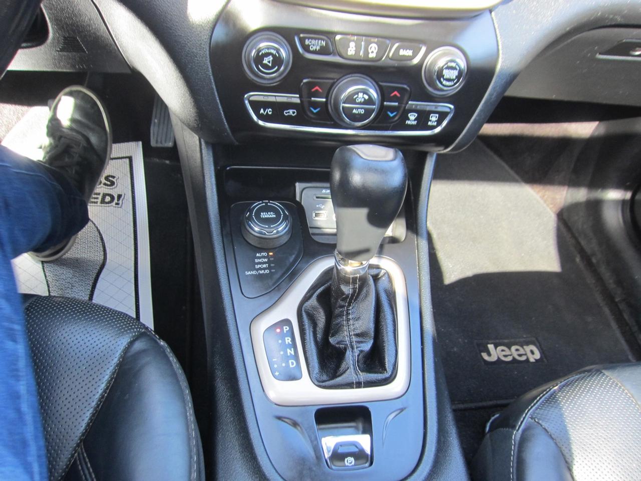2016 Jeep Cherokee Limited Photo