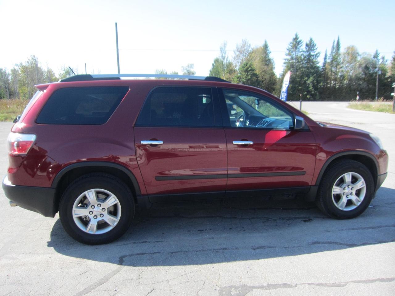2011 GMC Acadia SL Photo