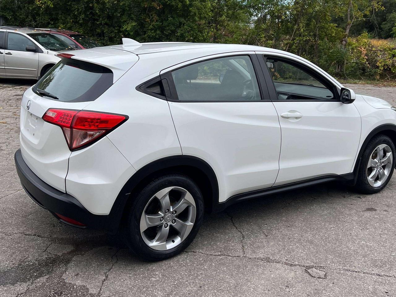 2017 Honda HR-V LX 6 SPEED MANUAL BACKUP CAMERA BLUE TOOTH Photo