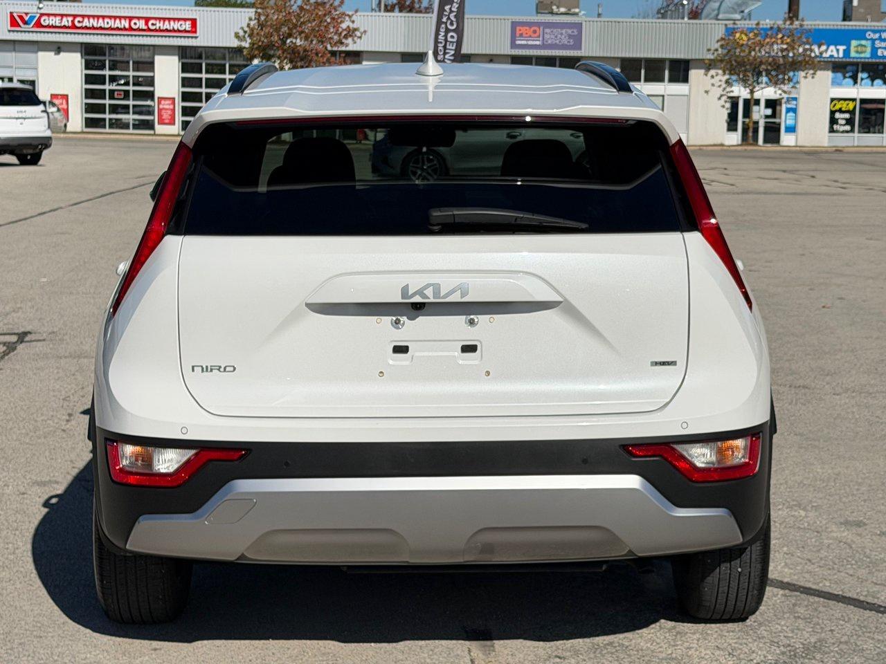 2024 Kia NIRO EX Photo3