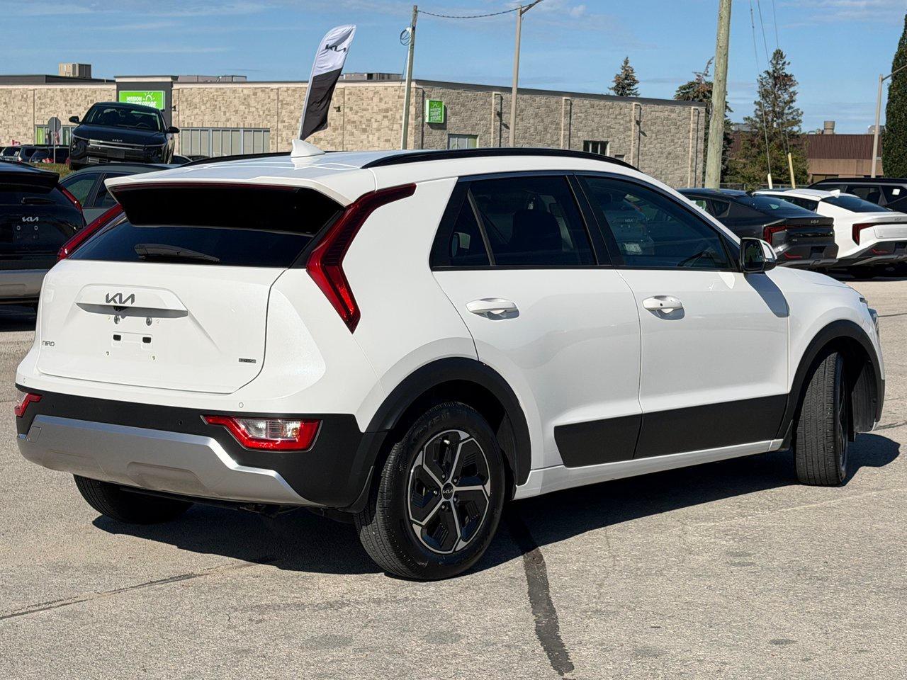 2024 Kia NIRO EX Photo4