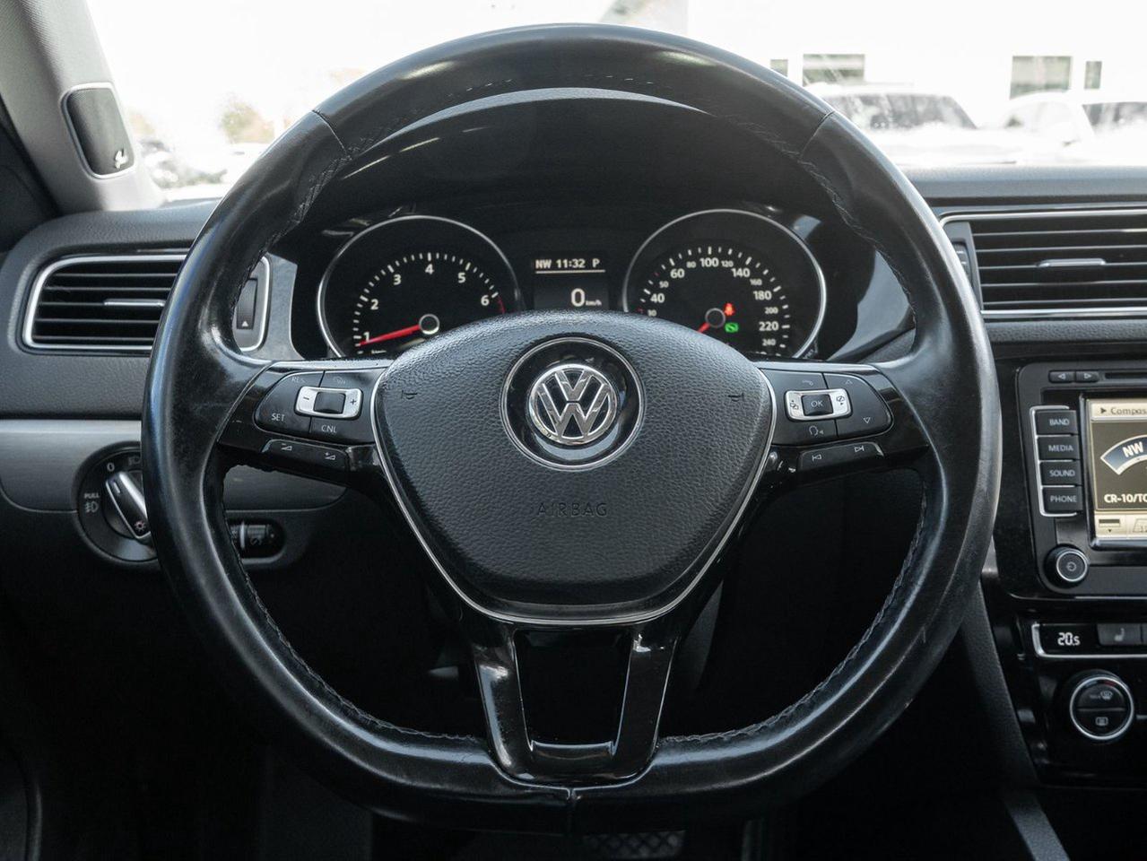 2015 Volkswagen Jetta Sedan Highline Photo