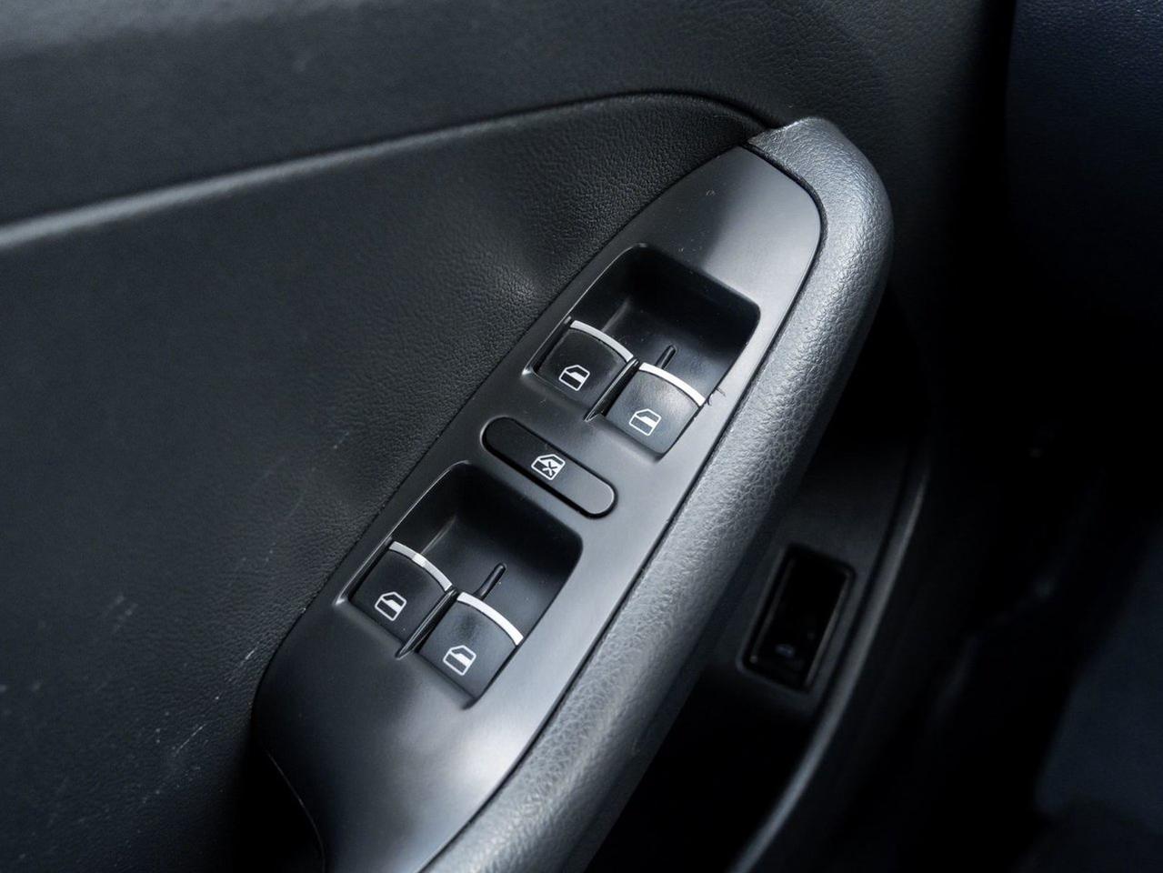 2015 Volkswagen Jetta Sedan Highline Photo