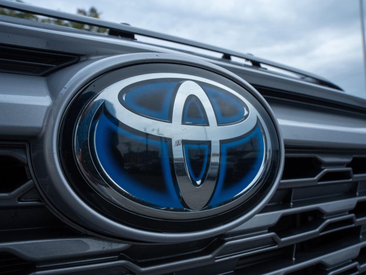 2021 Toyota RAV4 Hybrid XSE HYBRID | TECH |  NO ACCIDENTS Photo1