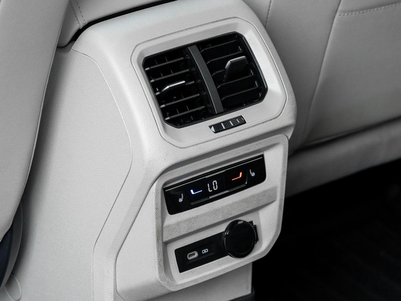 2024 Volkswagen Tiguan Highline R-line Photo