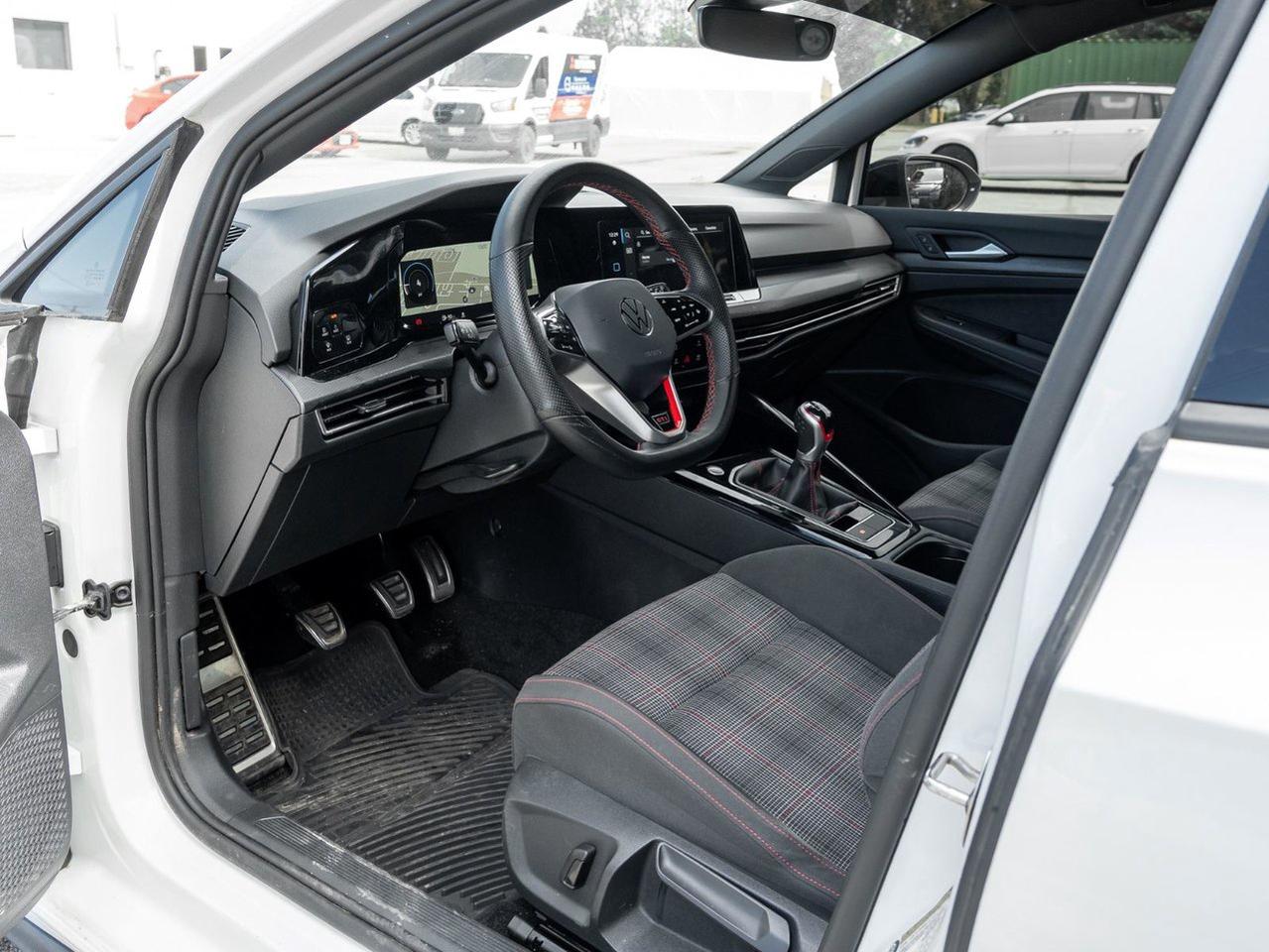 2024 Volkswagen Golf GTI 380 Autobahn Photo