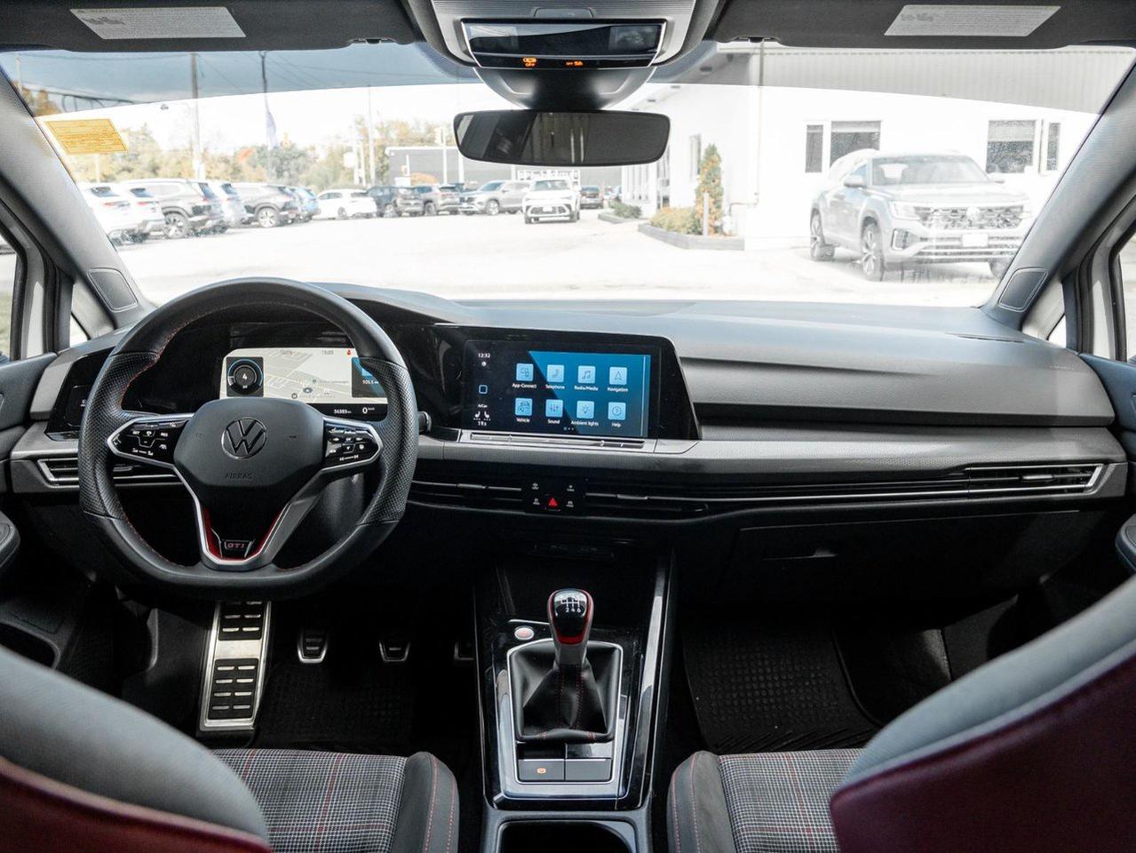 2024 Volkswagen Golf GTI 380 Autobahn Photo