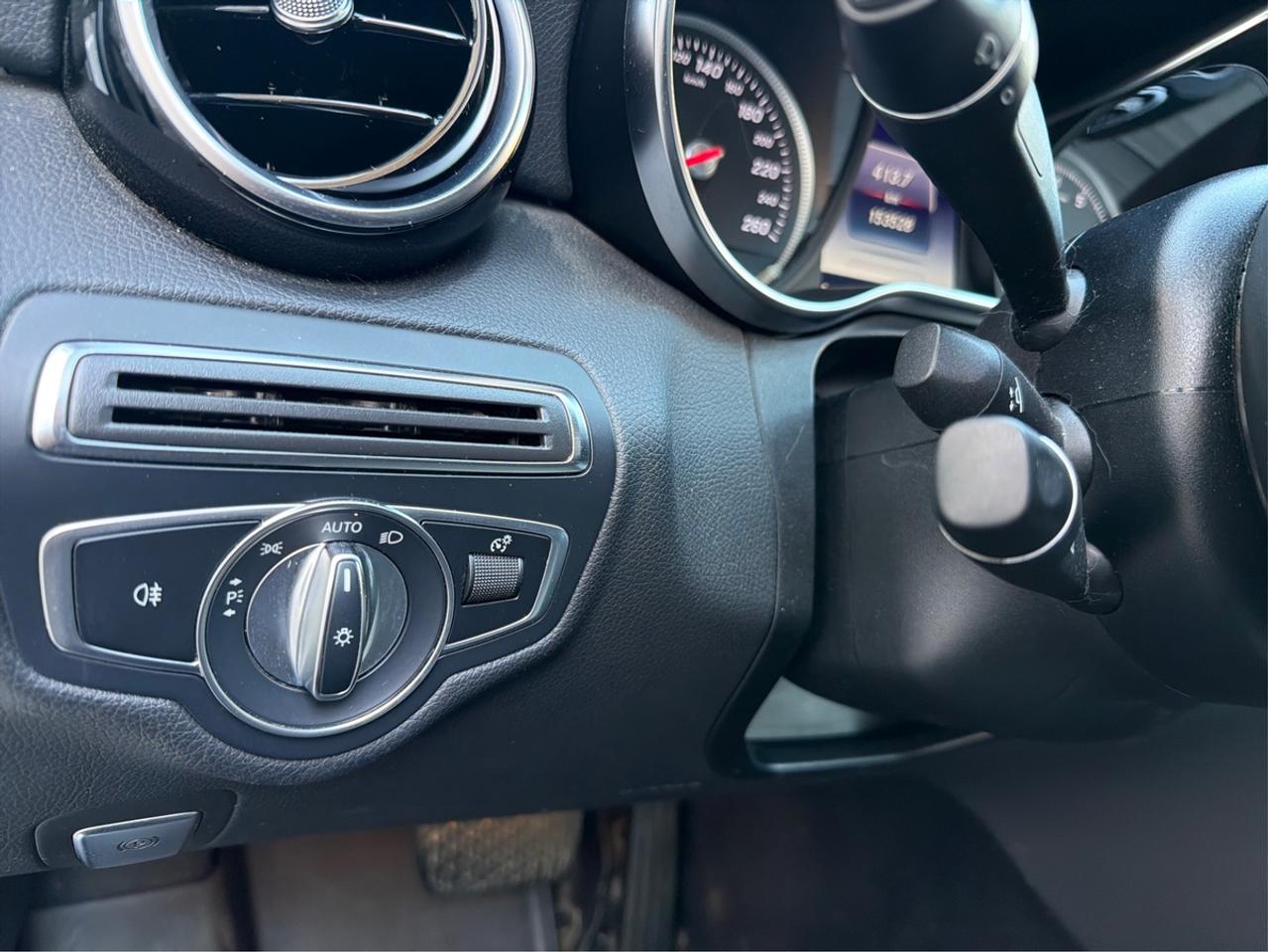 2017 Mercedes-Benz C-Class C 300 Photo
