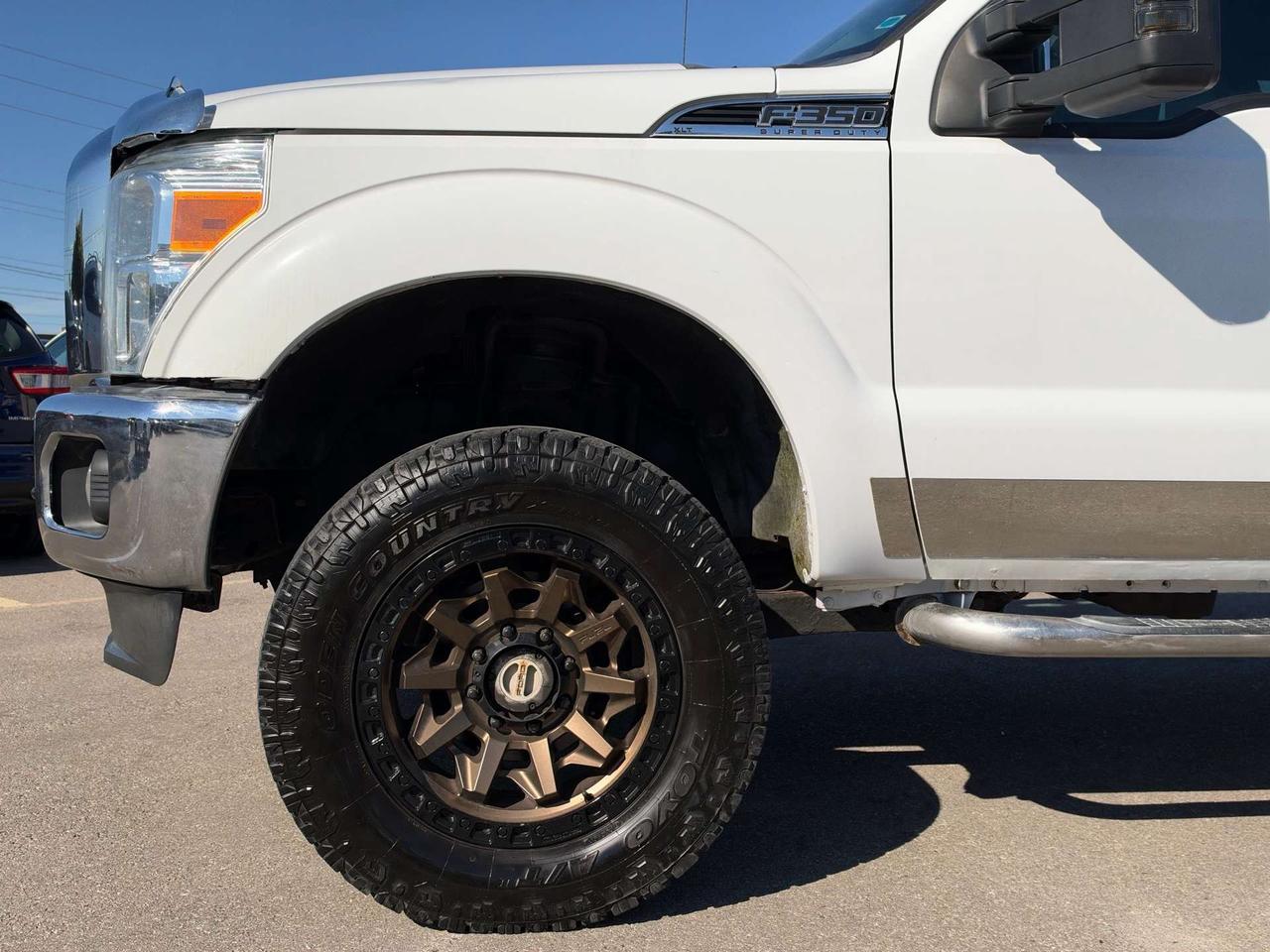 2012 Ford F-350 Super Duty 4WD Crew Cab 172 XLT FX4   AS IS   GOOD CONDITION Photo