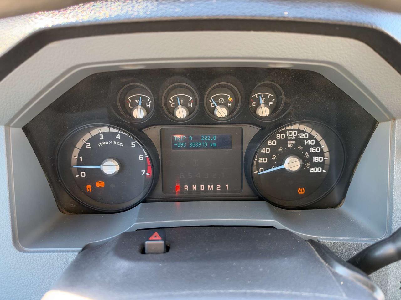 2012 Ford F-350 Super Duty 4WD Crew Cab 172 XLT FX4   AS IS   GOOD CONDITION Photo