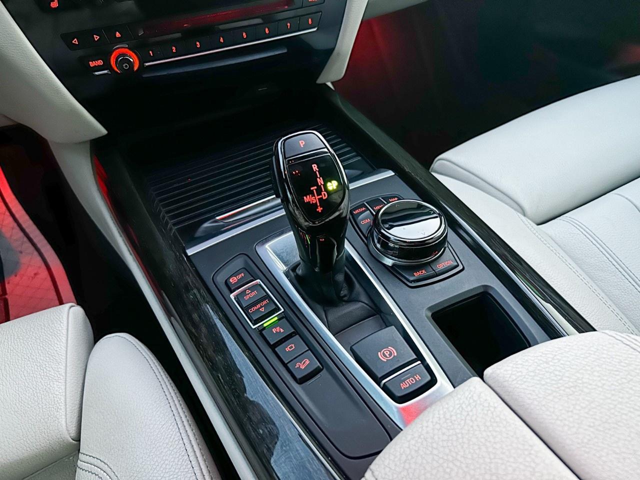 2018 BMW X5 Diesel / M package / Fully Optioned Photo