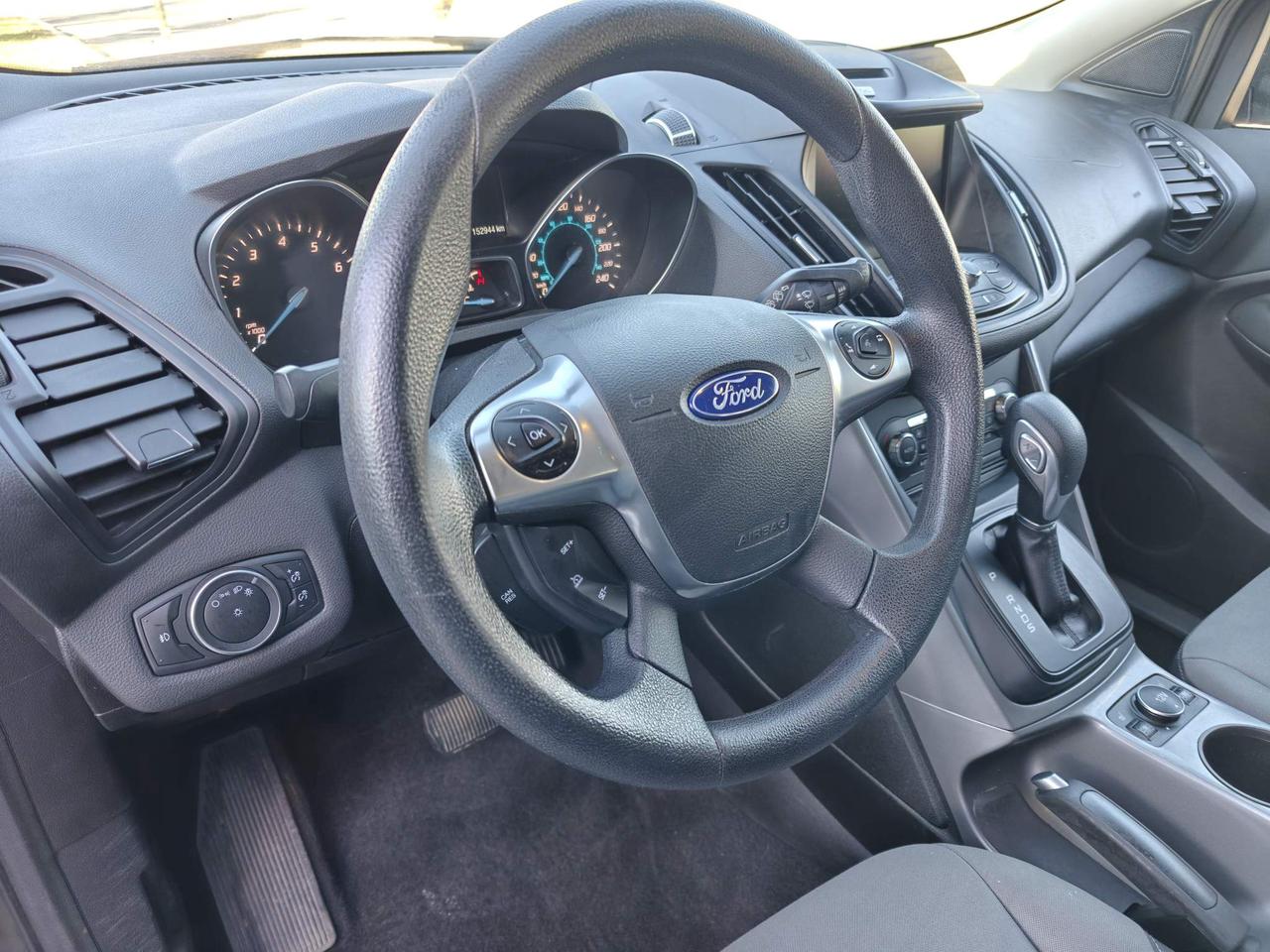 2015 Ford Escape SE 4dr 4x4 Photo1