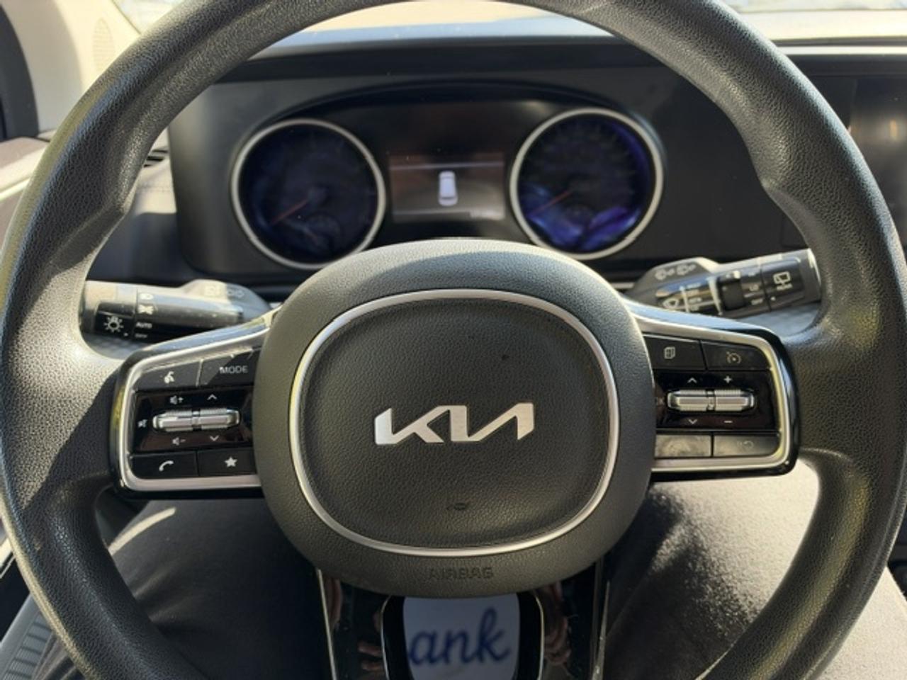 2022 Kia Carnival LX FWD Photo