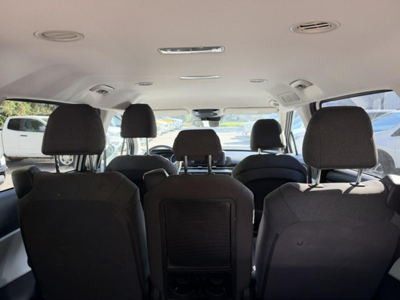 2022 Kia Carnival LX FWD Photo