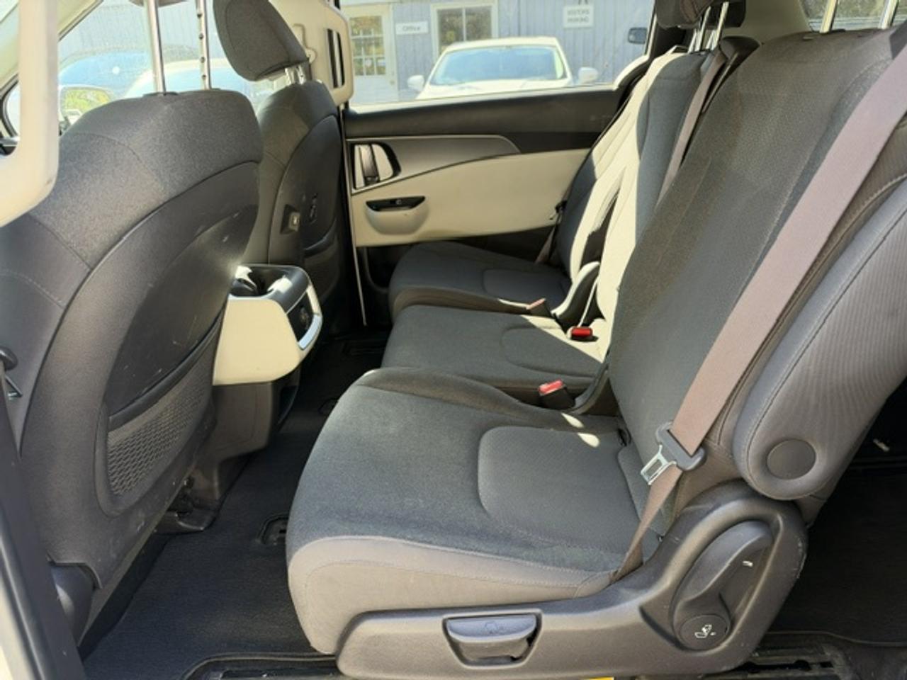 2022 Kia Carnival LX FWD Photo