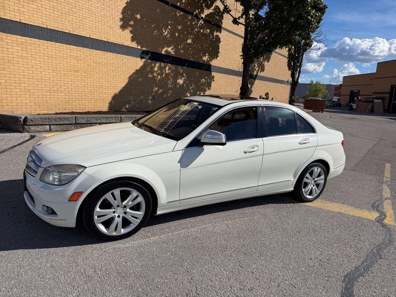 2008 Mercedes-Benz C-Class C300 4MATIC Navigation Back Up Camera AWD Photo5