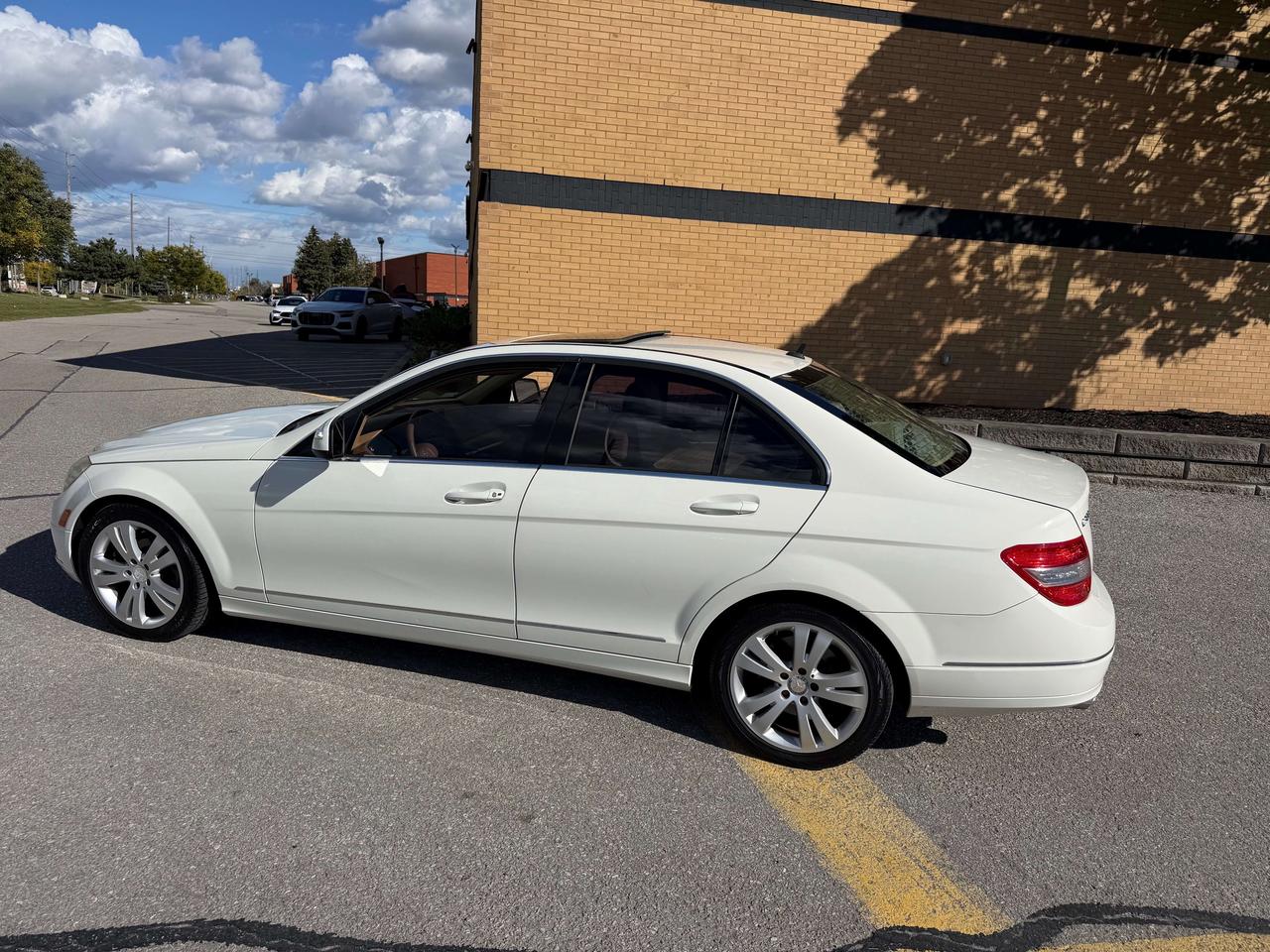 2008 Mercedes-Benz C-Class C300 4MATIC Navigation Back Up Camera AWD Photo