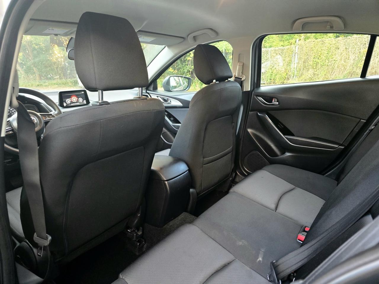 2018 Mazda MAZDA3 GX | Clean Carfax! Photo