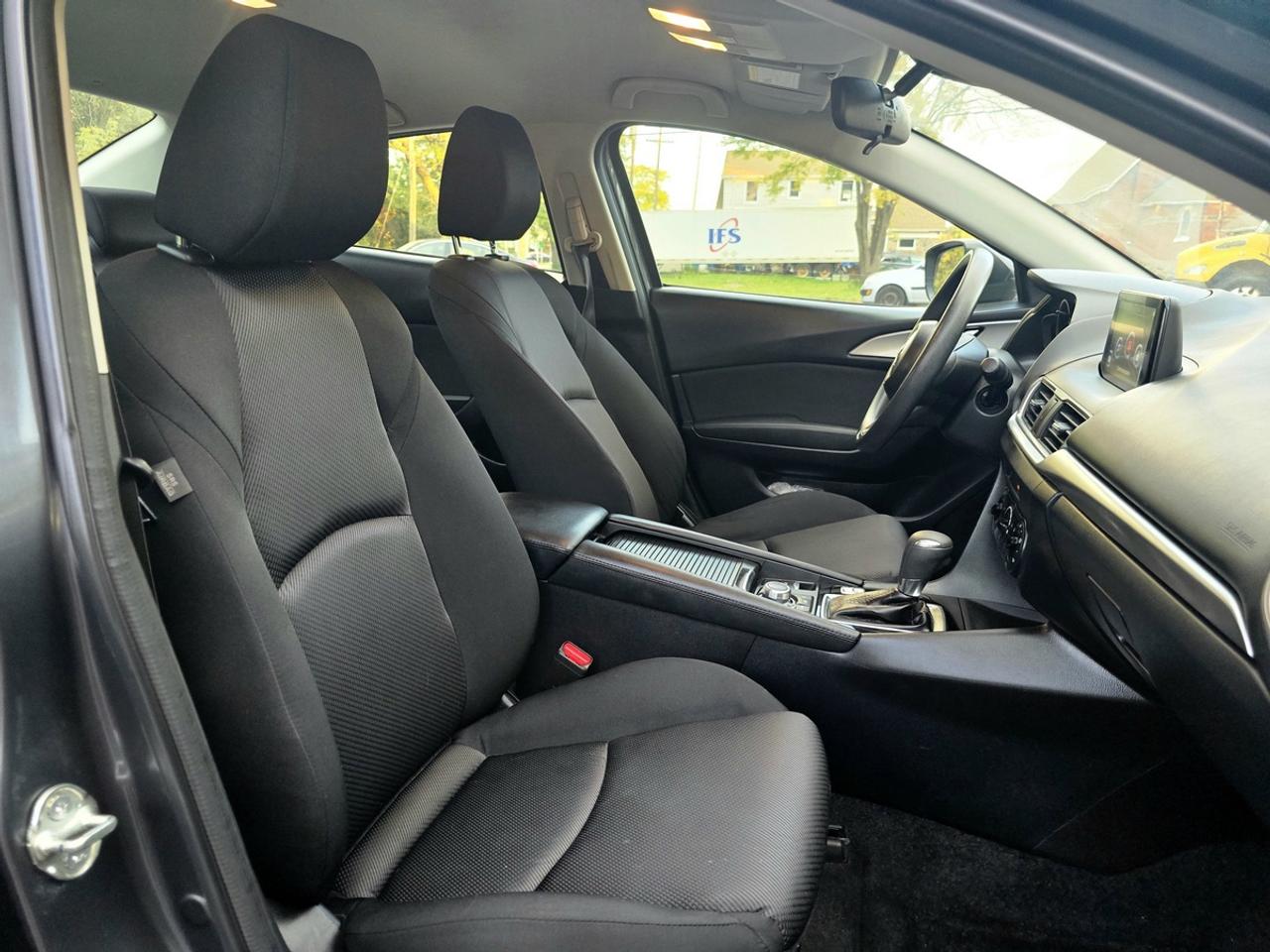 2018 Mazda MAZDA3 GX | Clean Carfax! Photo