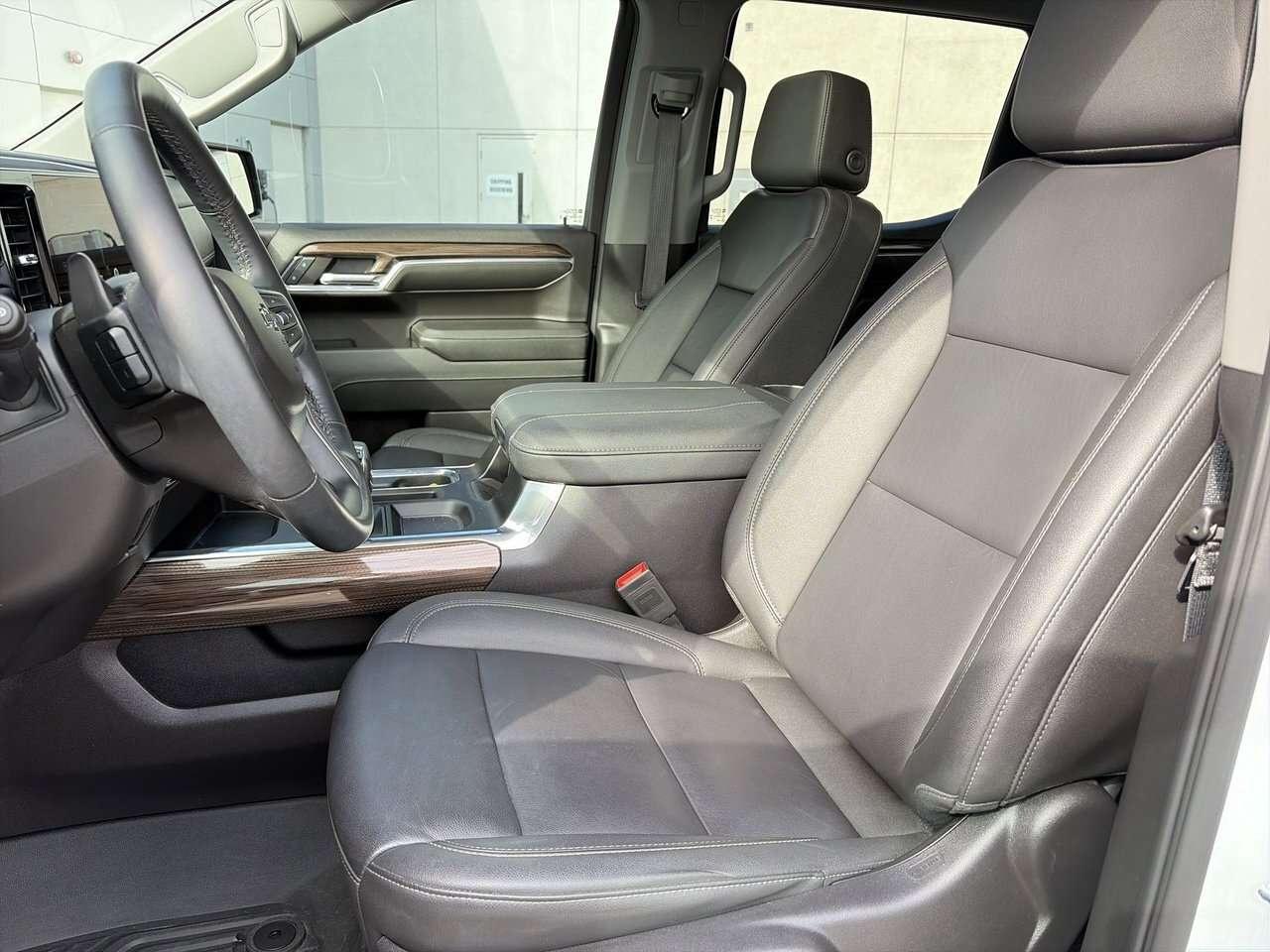 2024 Chevrolet Silverado 1500 Crew Cab Short Box 4-Wheel Drive LT Trail Boss 3.0 Photo