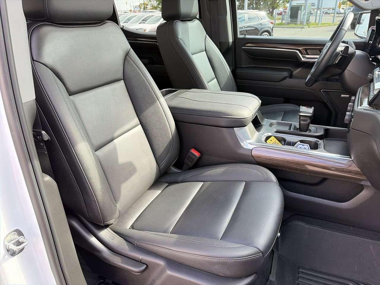 2024 Chevrolet Silverado 1500 Crew Cab Short Box 4-Wheel Drive LT Trail Boss 3.0 Photo