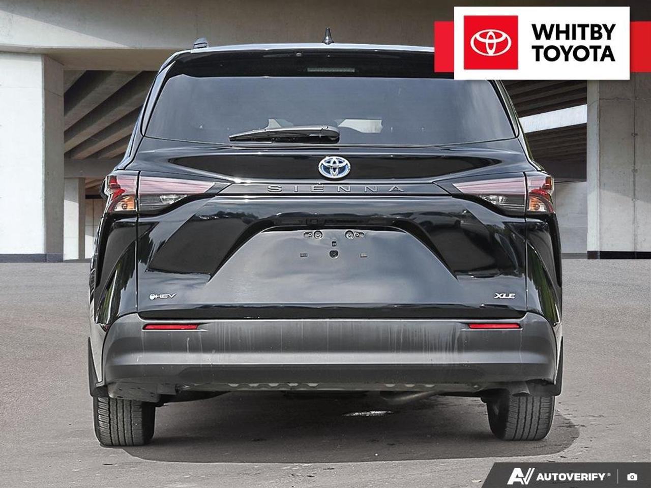 2025 Toyota Sienna XLE Hybrid 2.5L Photo