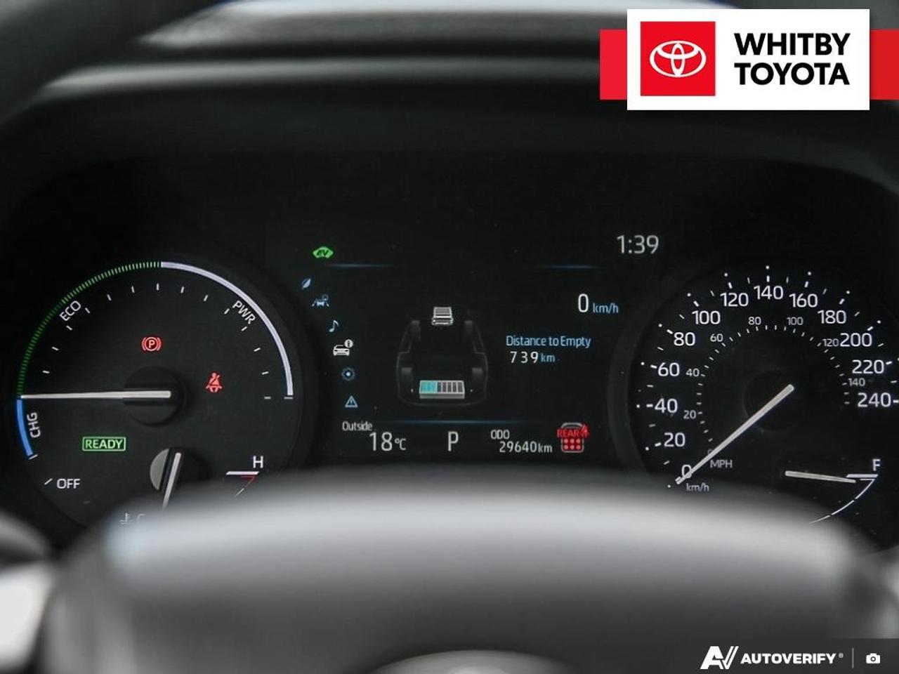 2025 Toyota Sienna XLE Hybrid 2.5L Photo