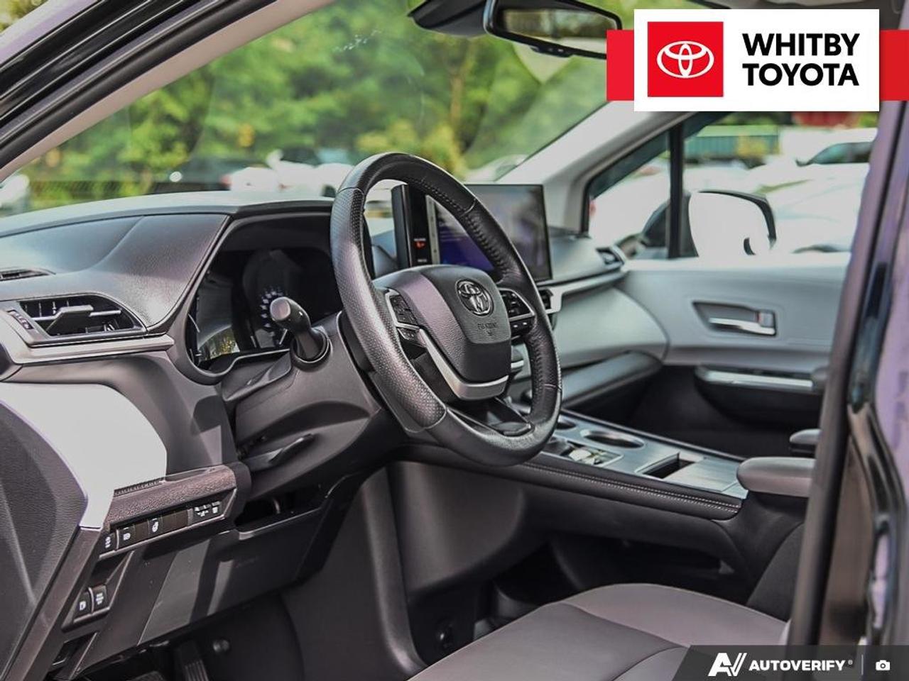2025 Toyota Sienna XLE Hybrid 2.5L Photo
