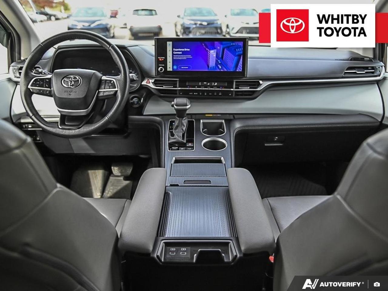 2025 Toyota Sienna XLE Hybrid 2.5L Photo