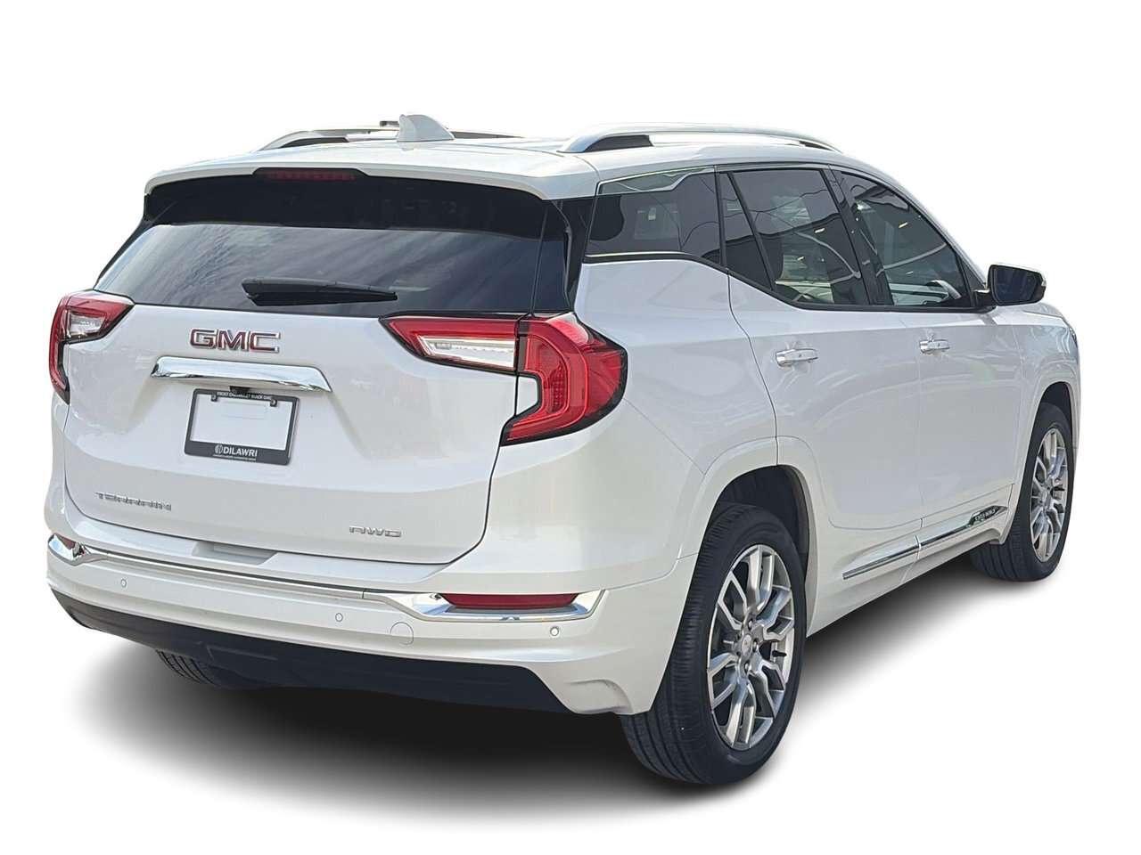 2024 GMC Terrain AWD Denali CERTIFIED PRE-OWNED   BOSE SOUND SYSTEM Photo