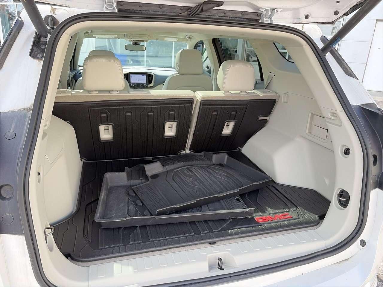 2024 GMC Terrain AWD Denali CERTIFIED PRE-OWNED   BOSE SOUND SYSTEM Photo
