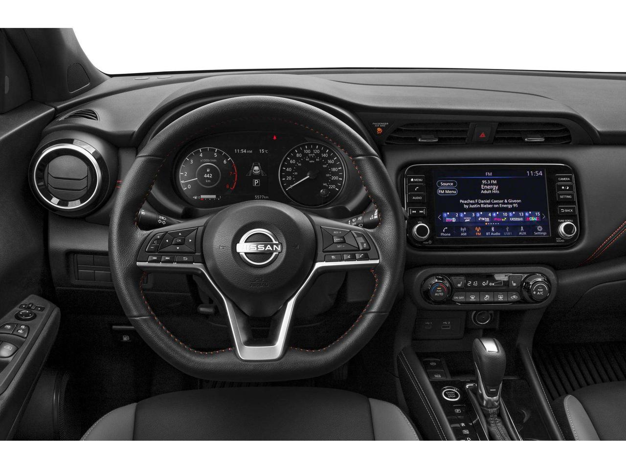 2023 Nissan Kicks SR Photo3