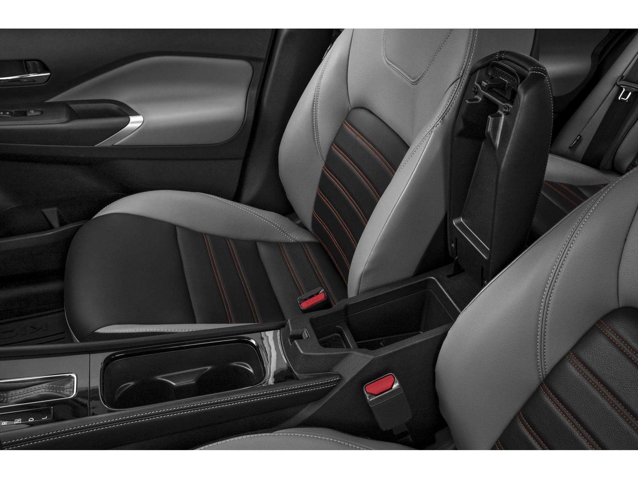 2023 Nissan Kicks SR Photo